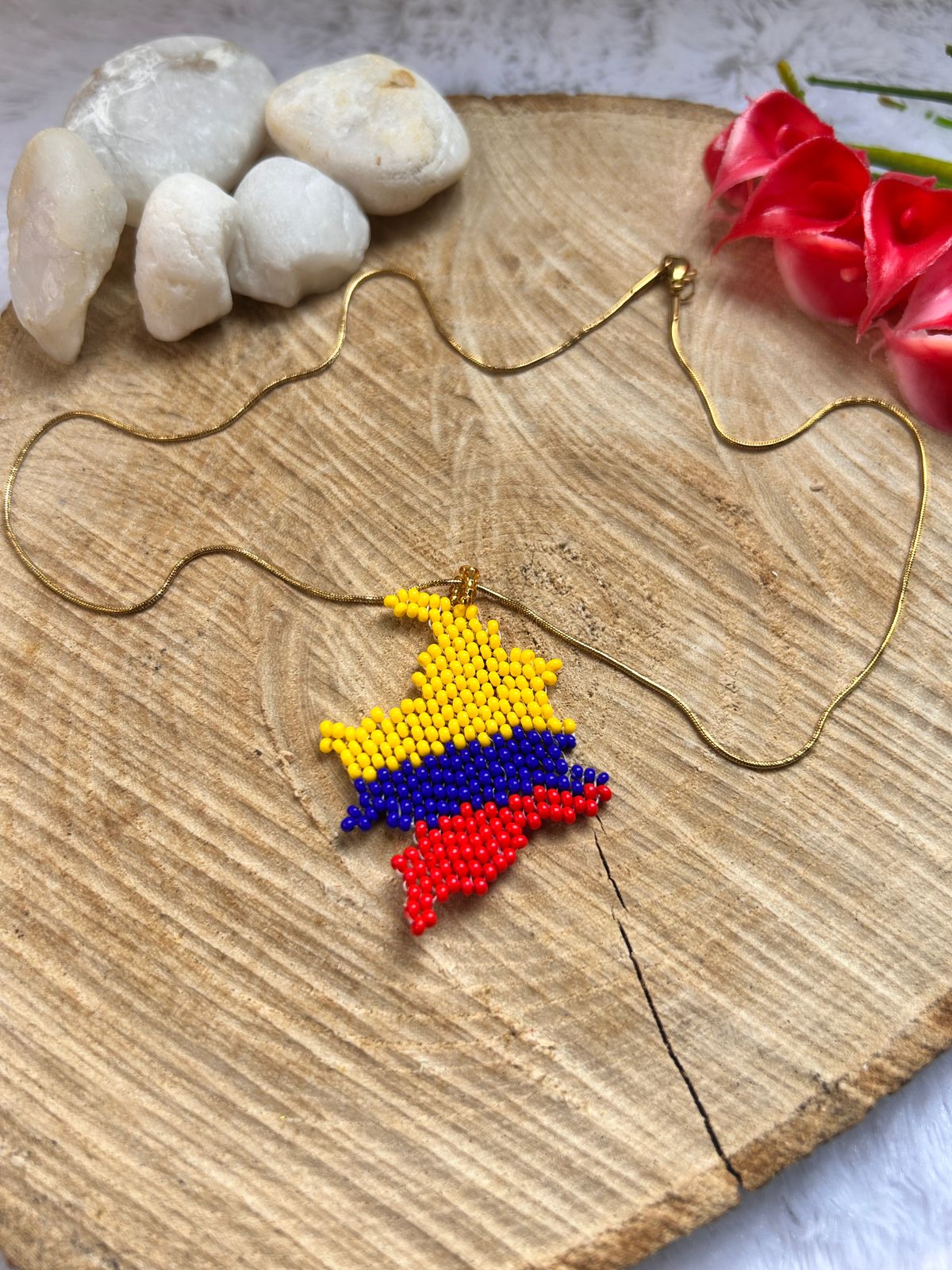 Collar Raíces de Colombia